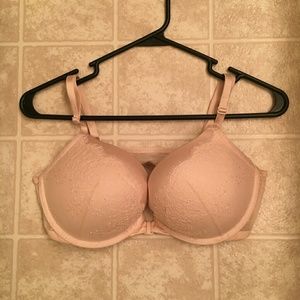 Victoria's Secret bombshell bra